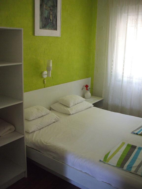 Apartmani Mira Сен Екстериор снимка