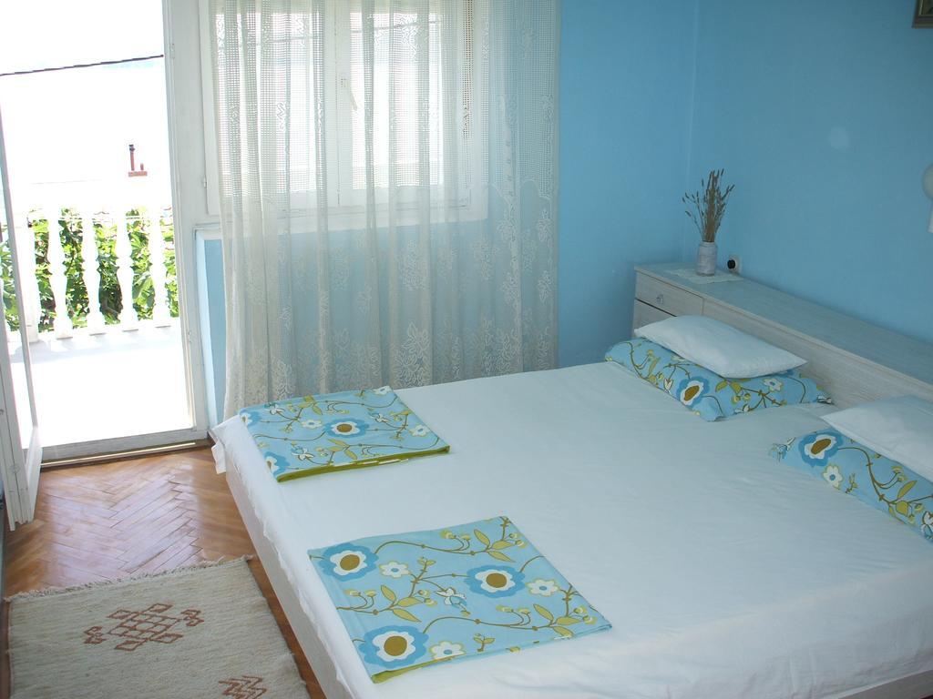 Apartmani Mira Сен Екстериор снимка