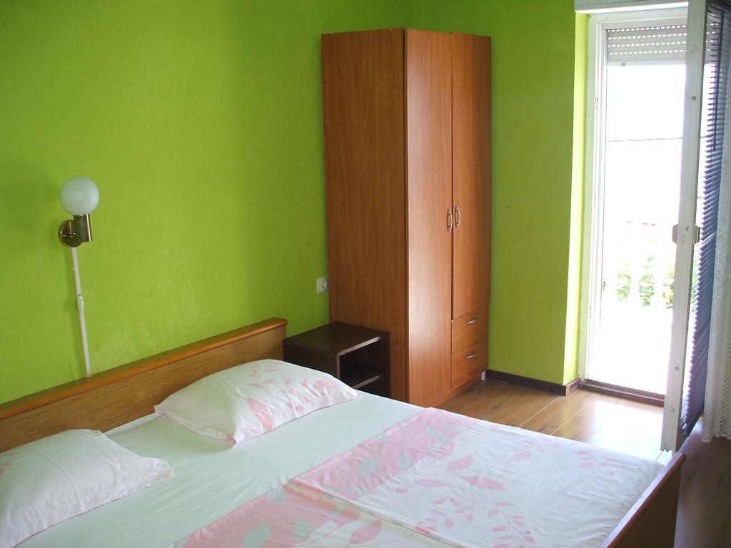 Apartmani Mira Сен Екстериор снимка