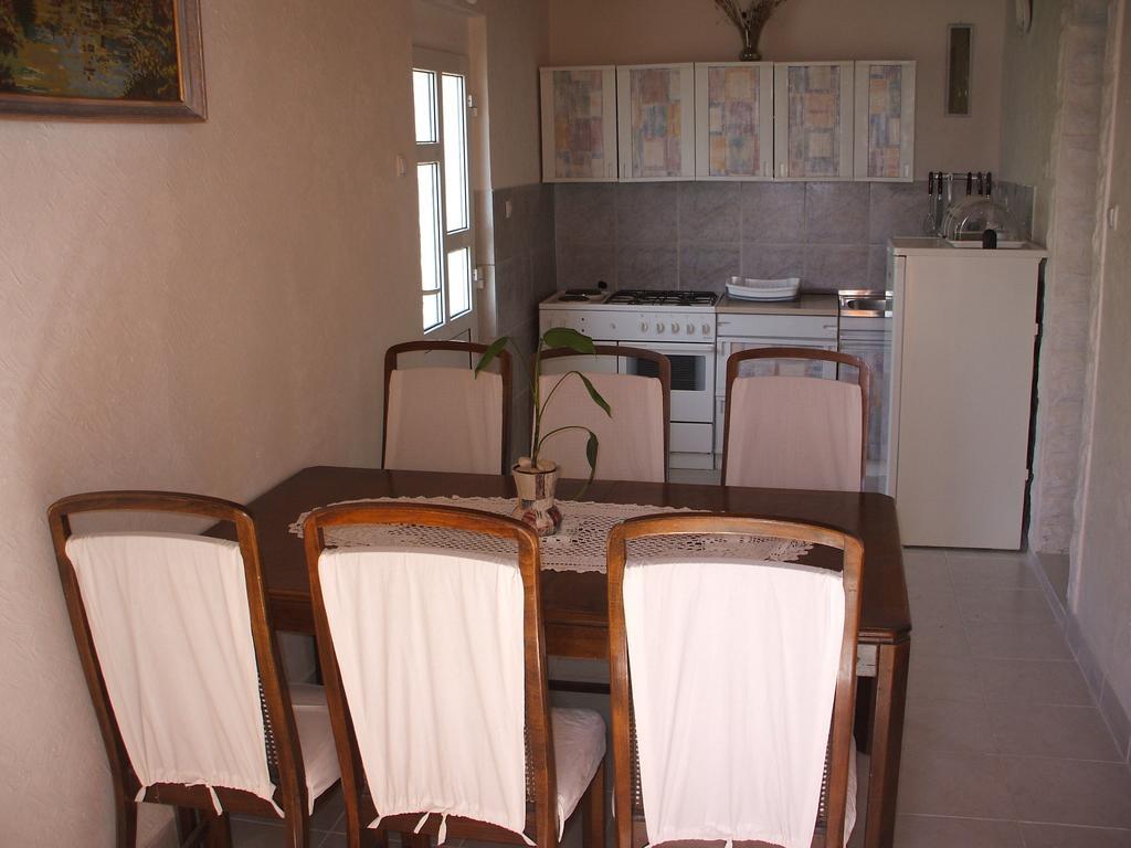 Apartmani Mira Сен Екстериор снимка