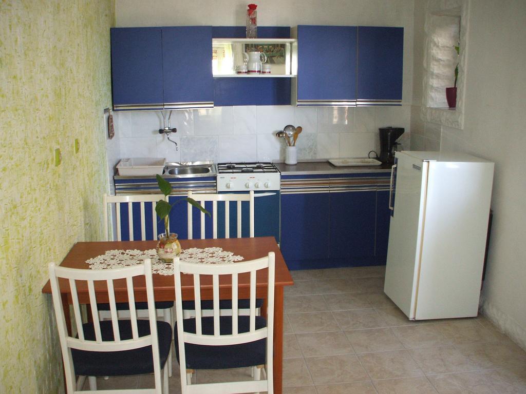 Apartmani Mira Сен Екстериор снимка