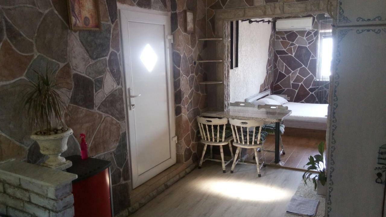Apartmani Mira Сен Екстериор снимка