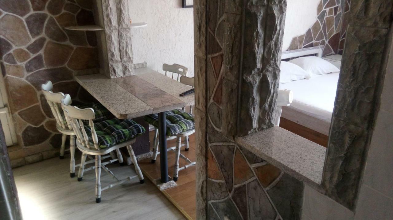 Apartmani Mira Сен Екстериор снимка